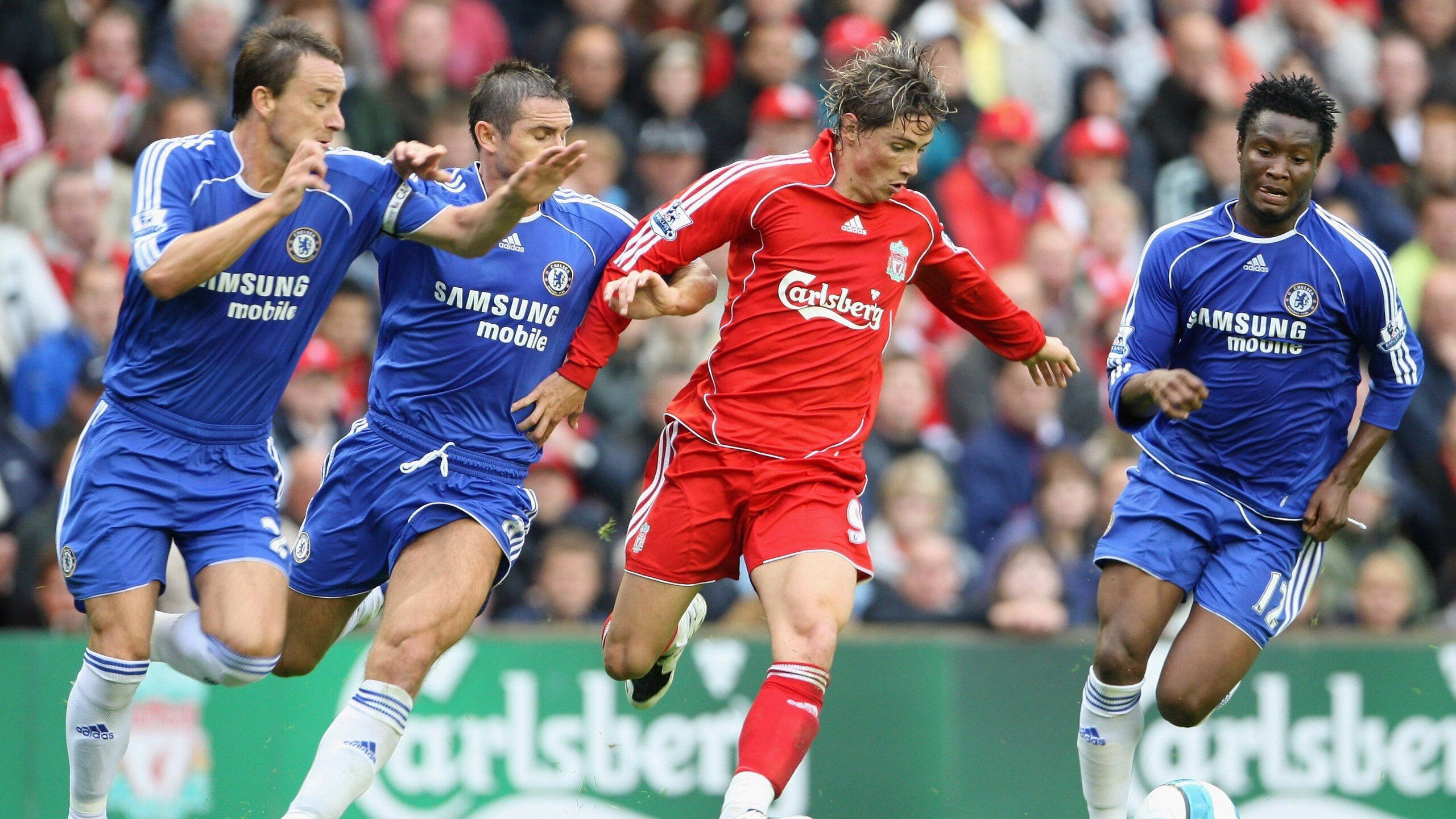 “英超战场火热，追逐冠军不言放弃”，英超争4